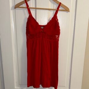 Daisy Fuentes Elegant Red Lace Chemise